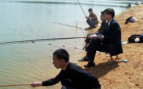 周末，深圳水库钓鱼